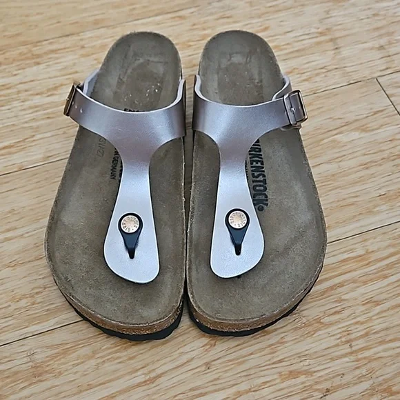 Birkenstock Gizeh Birko-Flor Flip Flop - Size 37, Shade Copper Metalic - Picture 3 of 4